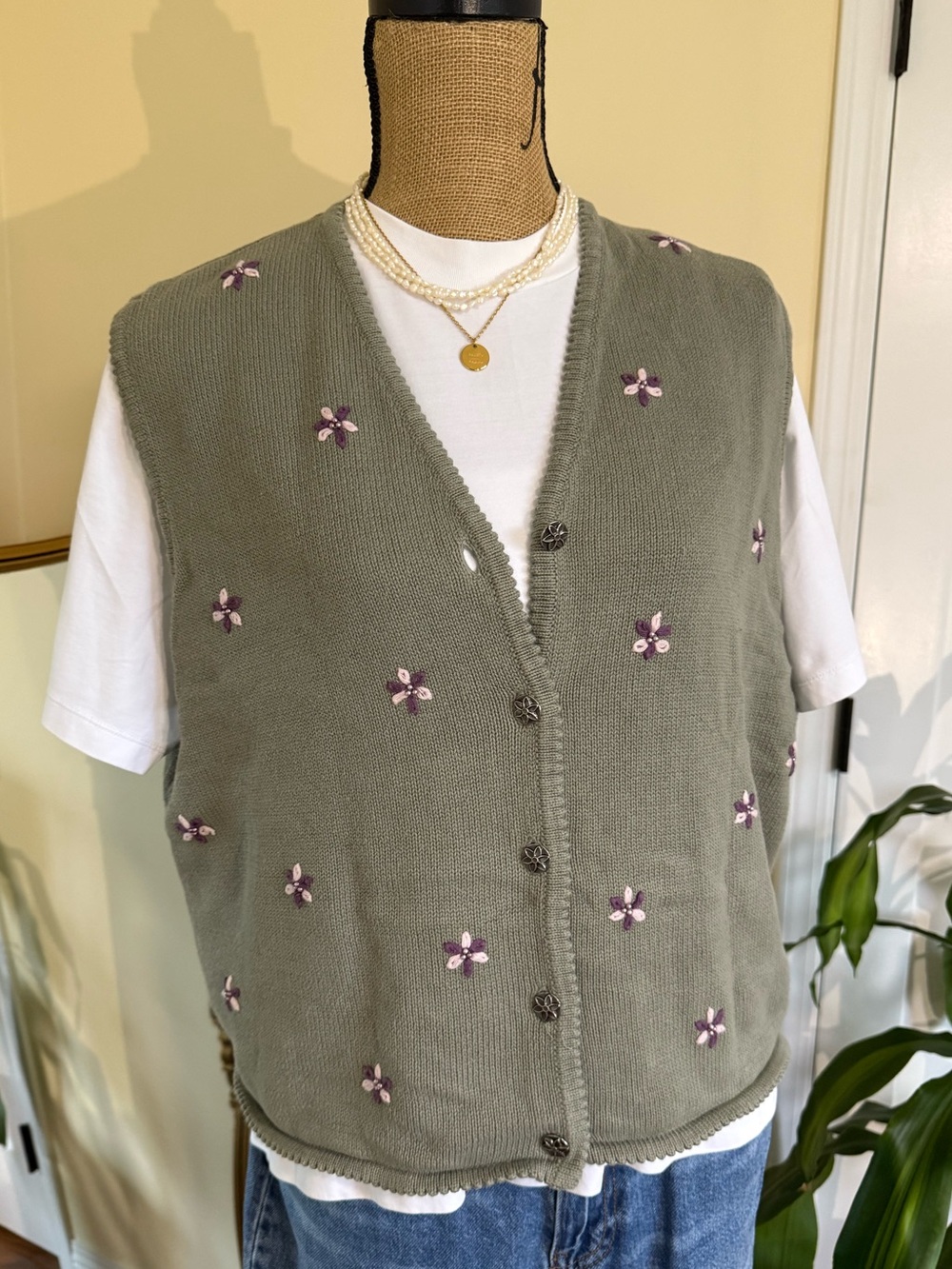 100% cotton Northern Reflections Green Floral Embroidered Sweater Vest